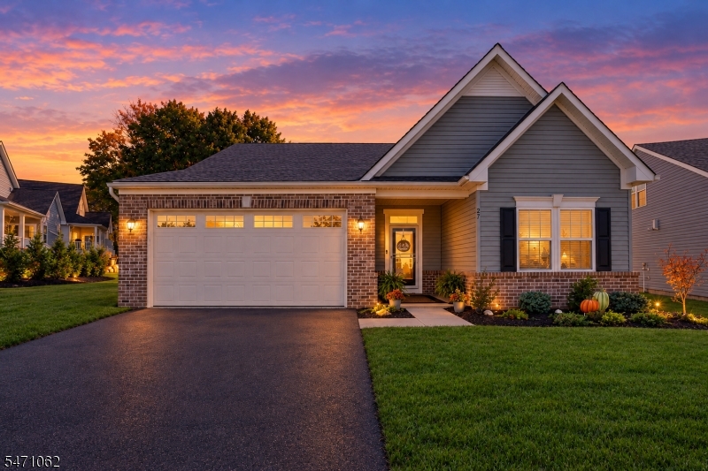 27 Harris Hawk Road Washington NJ 07882