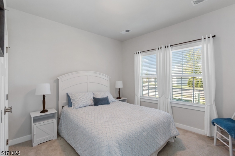 27 Harris Hawk Road Washington NJ 07882