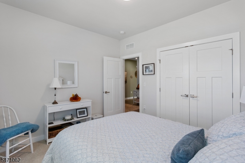 27 Harris Hawk Road Washington NJ 07882