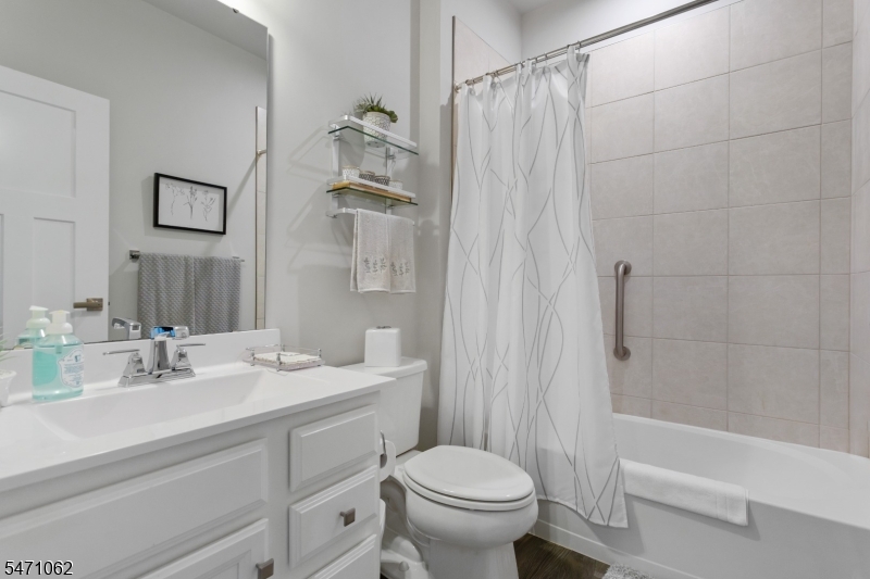 27 Harris Hawk Road Washington NJ 07882