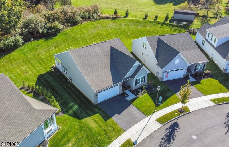27 Harris Hawk Road Washington NJ 07882