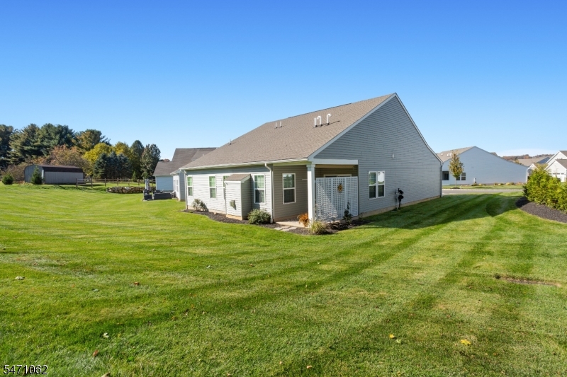 27 Harris Hawk Road Washington NJ 07882