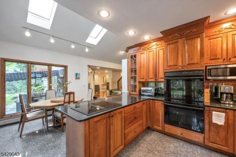 31 Sherwood Drive Hillsdale NJ 07642