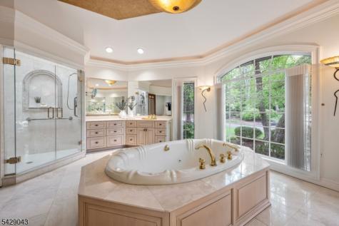 31 Sherwood Drive Hillsdale NJ 07642