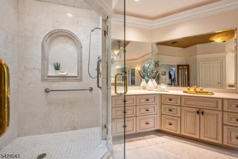 31 Sherwood Drive Hillsdale NJ 07642