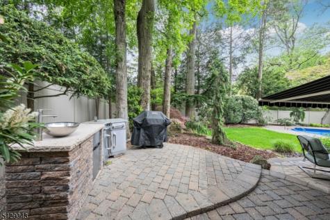 31 Sherwood Drive Hillsdale NJ 07642