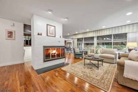 31 Sherwood Drive Hillsdale NJ 07642