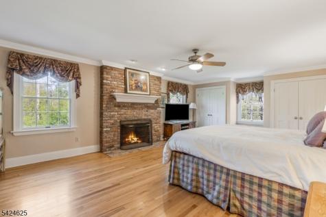 8 Waldron Drive Bridgewater NJ 08836