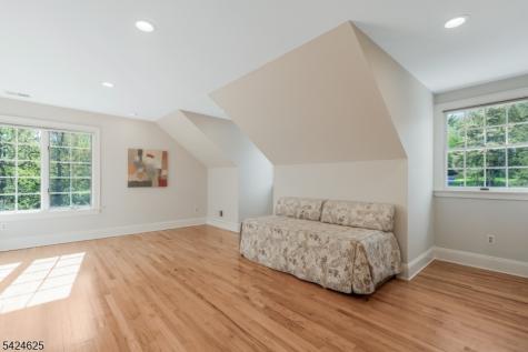 8 Waldron Drive Bridgewater NJ 08836