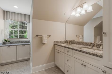 8 Waldron Drive Bridgewater NJ 08836