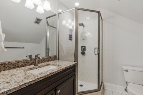 8 Waldron Drive Bridgewater NJ 08836