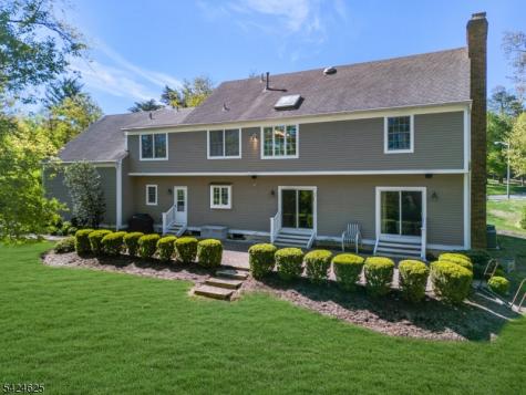 8 Waldron Drive Bridgewater NJ 08836