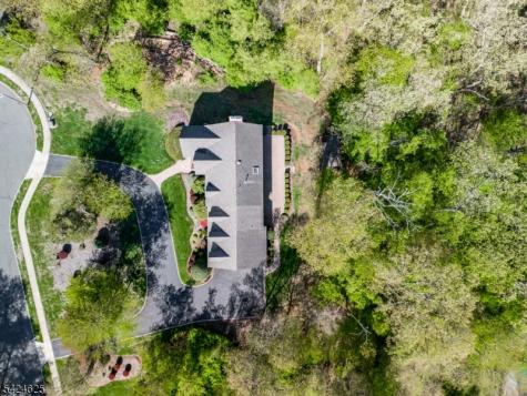 8 Waldron Drive Bridgewater NJ 08836