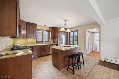 190 Parker Street Sayreville NJ 08879