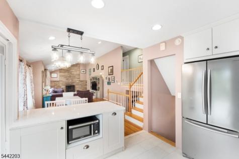 41 Holly Glen Lane Berkeley Heights NJ 07922