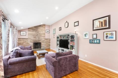 41 Holly Glen Lane Berkeley Heights NJ 07922