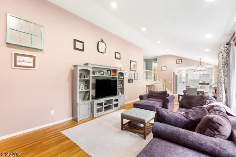 41 Holly Glen Lane Berkeley Heights NJ 07922