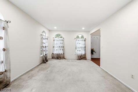10 Julie Court Franklin NJ 08873