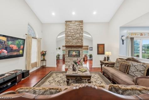 10 Julie Court Franklin NJ 08873