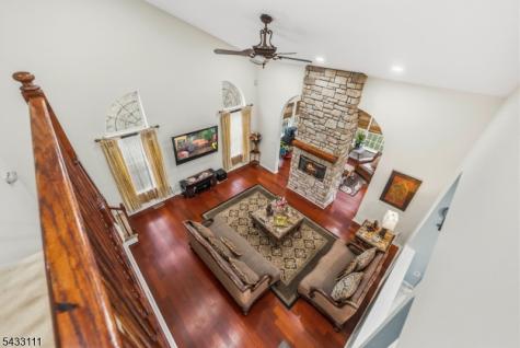 10 Julie Court Franklin NJ 08873