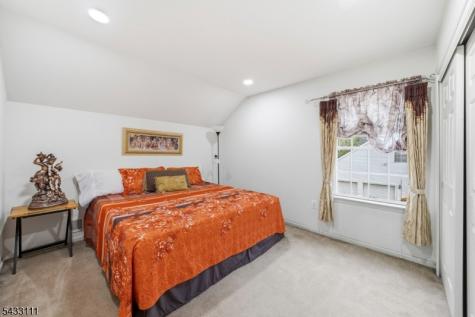 10 Julie Court Franklin NJ 08873
