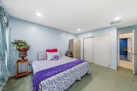 10 Julie Court Franklin NJ 08873