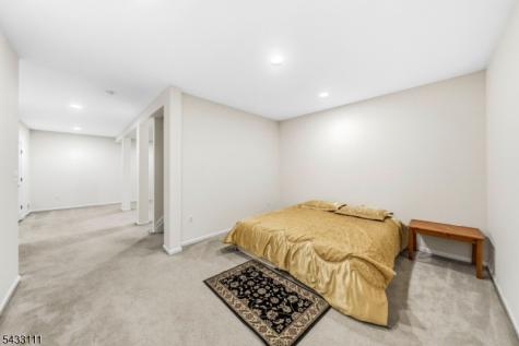 10 Julie Court Franklin NJ 08873
