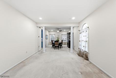 10 Julie Court Franklin NJ 08873