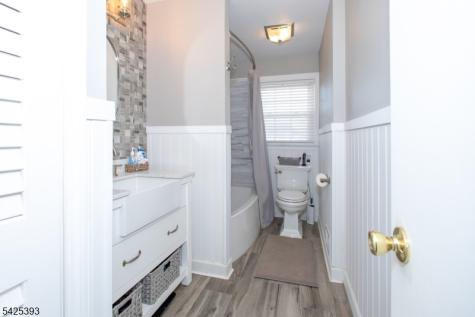 802 Riverbend Drive Clark NJ 07066