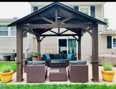 802 Riverbend Drive Clark NJ 07066