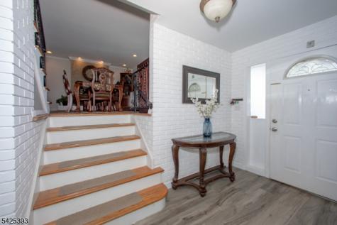 802 Riverbend Drive Clark NJ 07066