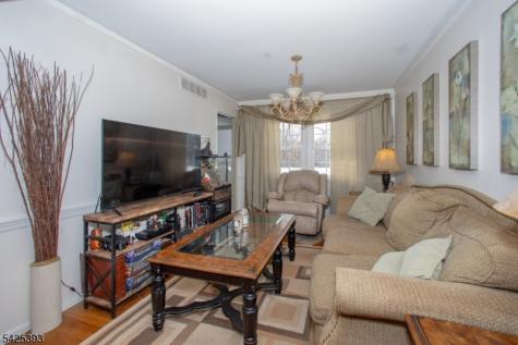 802 Riverbend Drive Clark NJ 07066