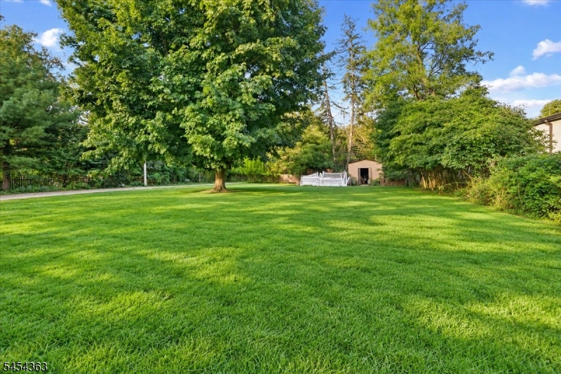 27 Taylortown Road Montville NJ 07045