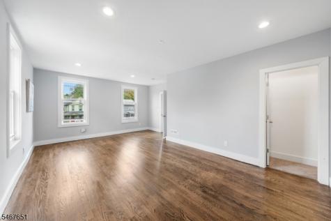 66 Leigh Street Clinton NJ 08809