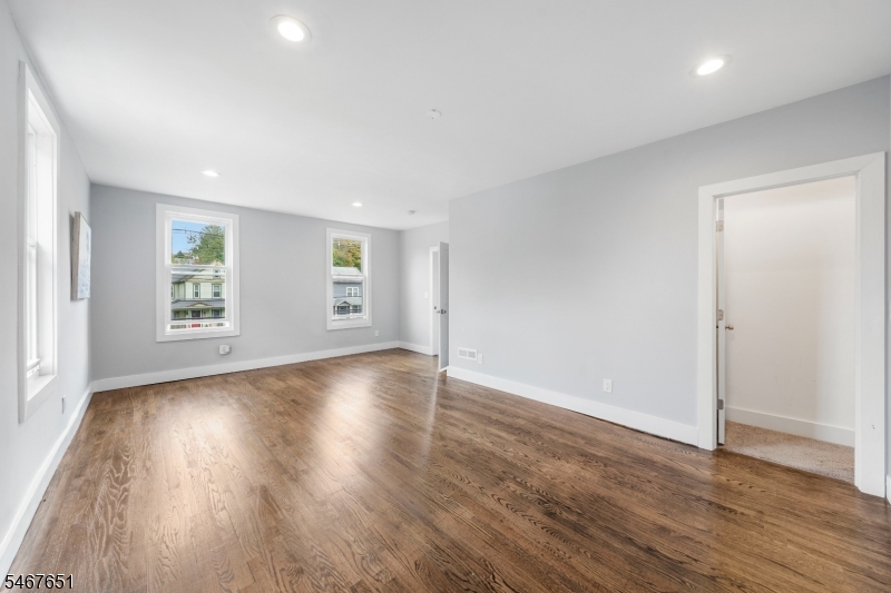 66 Leigh Street Clinton NJ 08809