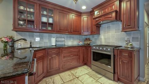23 Erli Street Wayne NJ 07470