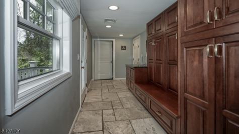 23 Erli Street Wayne NJ 07470