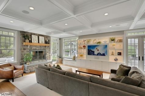 138 Oakwood Road Watchung NJ 07069