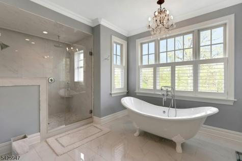 138 Oakwood Road Watchung NJ 07069