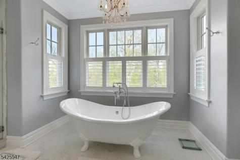 138 Oakwood Road Watchung NJ 07069