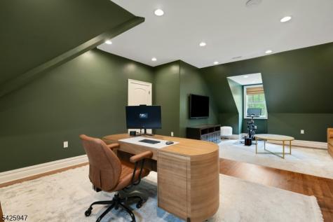 138 Oakwood Road Watchung NJ 07069