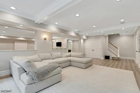 138 Oakwood Road Watchung NJ 07069