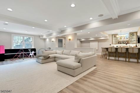 138 Oakwood Road Watchung NJ 07069