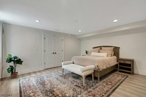 138 Oakwood Road Watchung NJ 07069