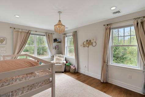 138 Oakwood Road Watchung NJ 07069