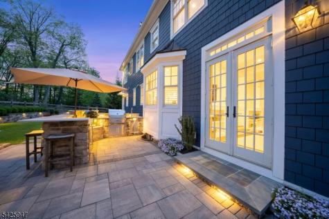 138 Oakwood Road Watchung NJ 07069