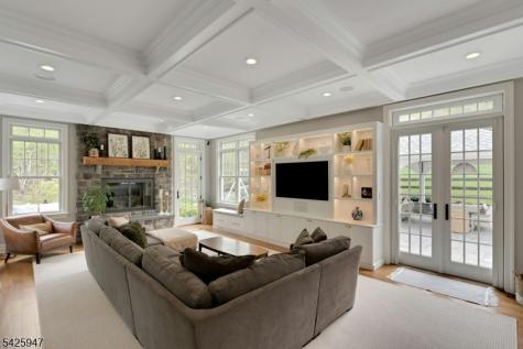 138 Oakwood Road Watchung NJ 07069