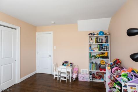 22 Andrew Street Green Brook NJ 08812