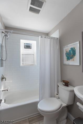 22 Andrew Street Green Brook NJ 08812