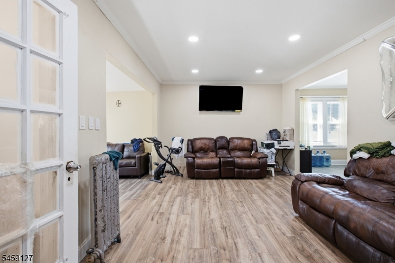 305 Stockton Avenue Roselle NJ 07203
